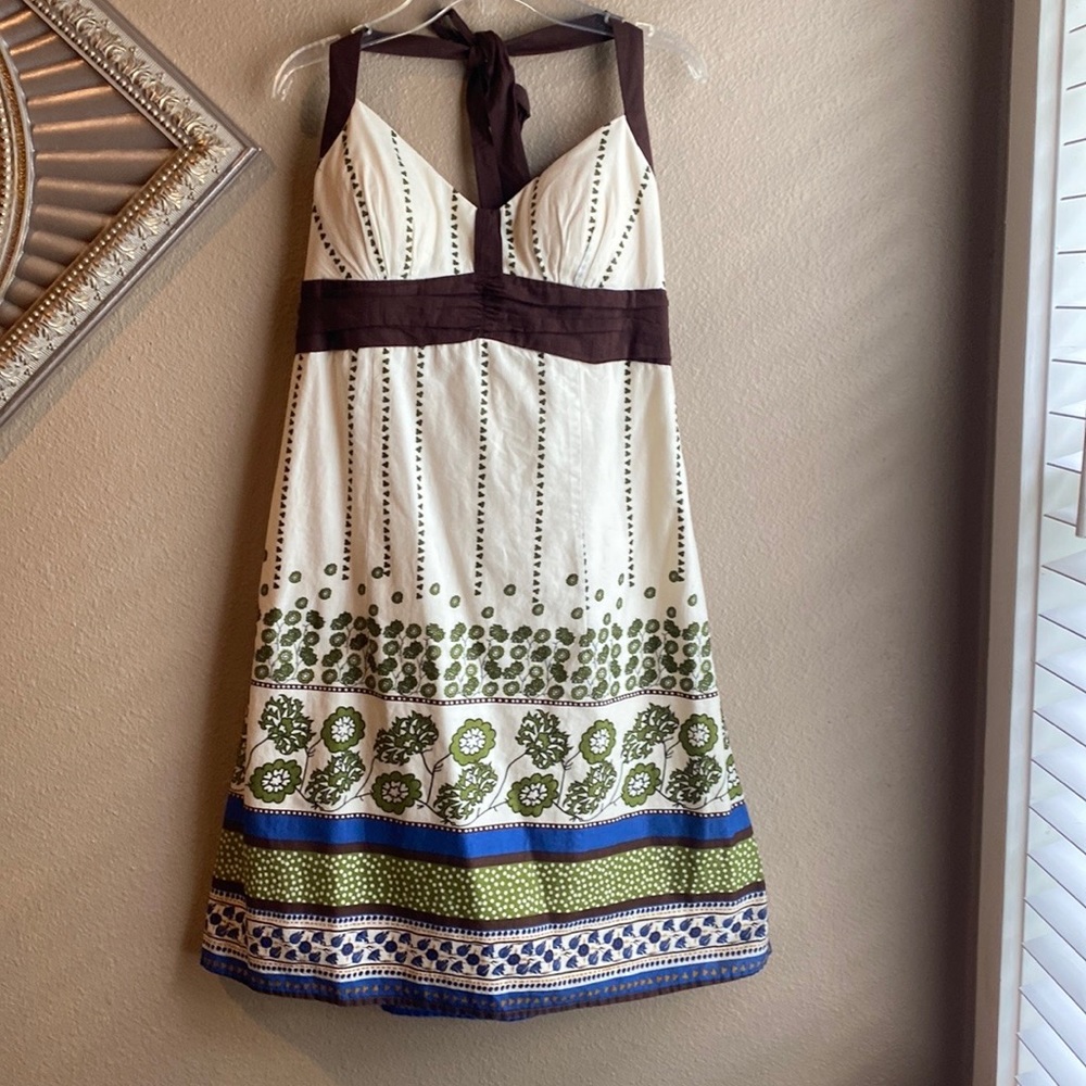 Beautiful colors of brown/green/blue/cream open back tie around neck